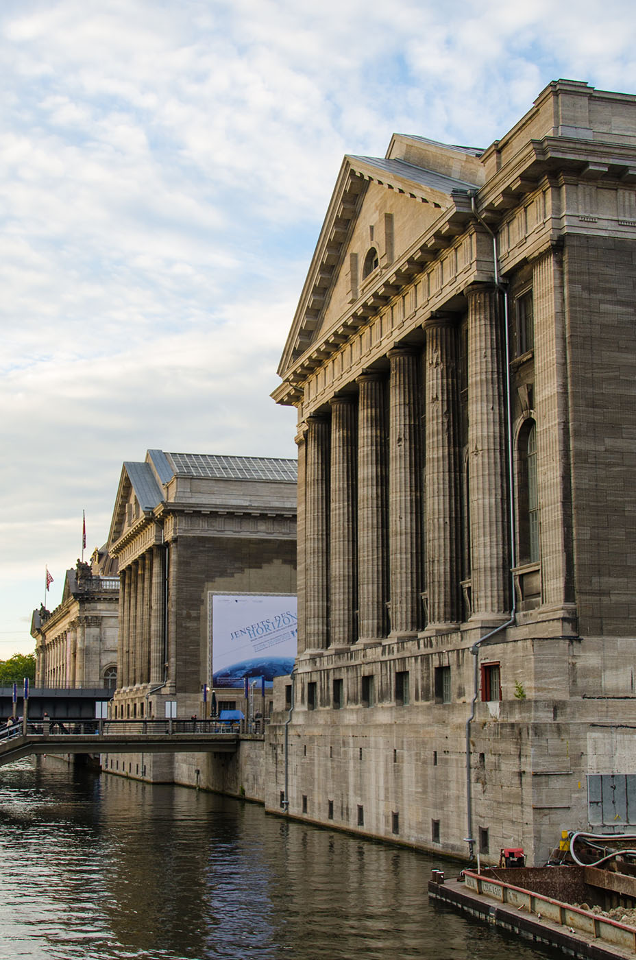 Berlin-sept,22:,Facade,Of,The,Pergammonmuseum,On,September,22,,2012