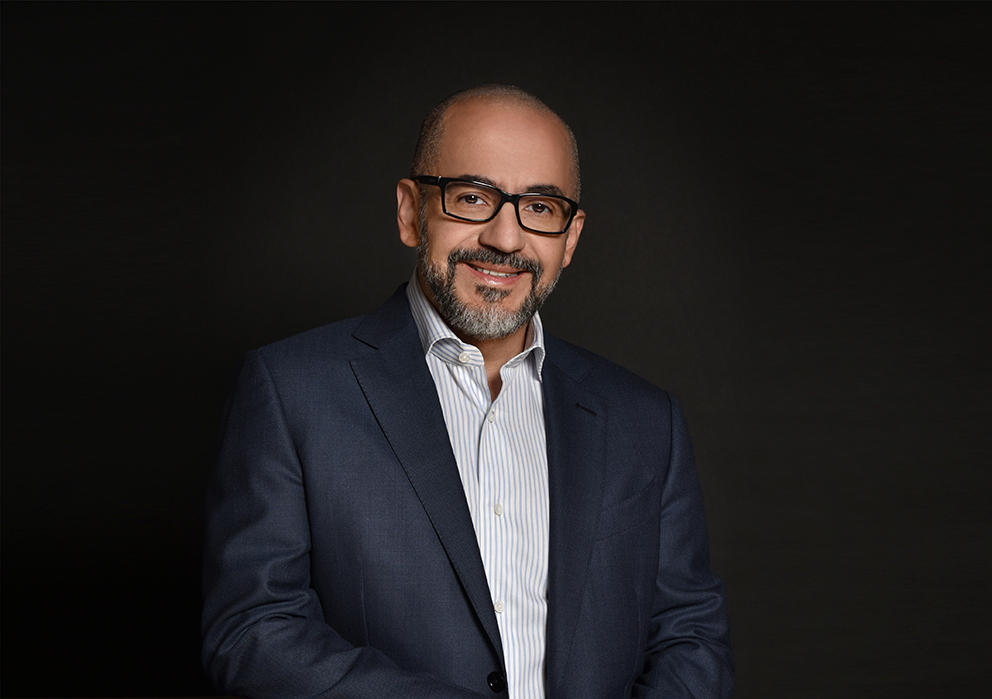 Mario Guerra centro color corto