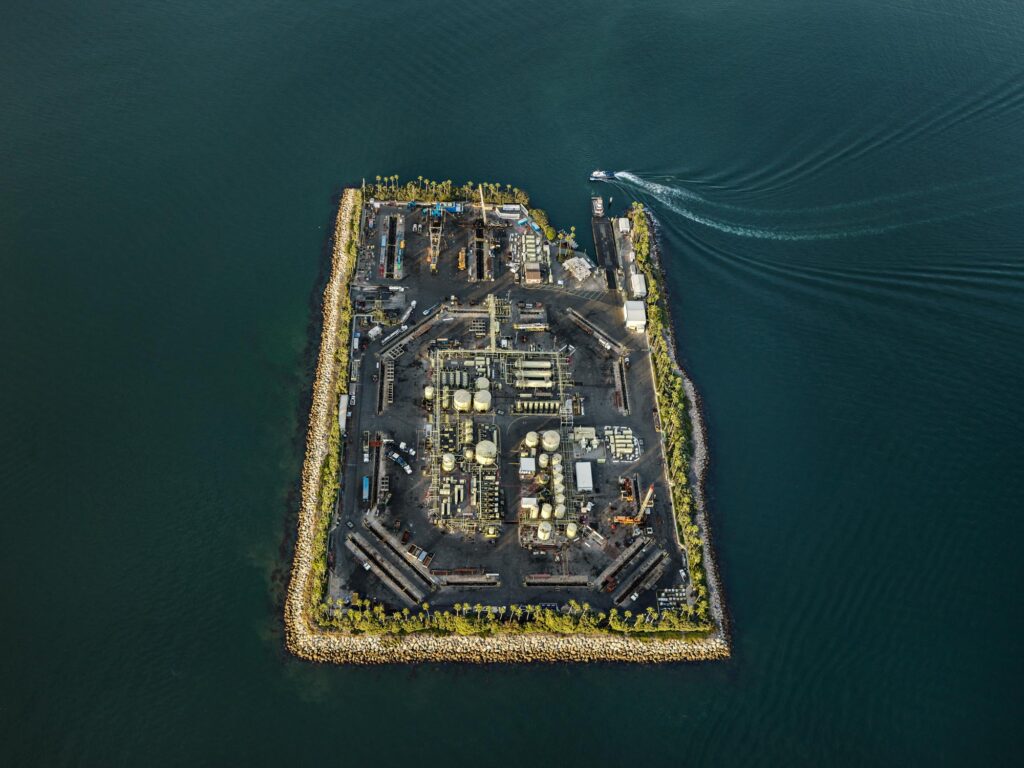 ANTH_EXT_US_CA_FRE_01_17_SRC_2K