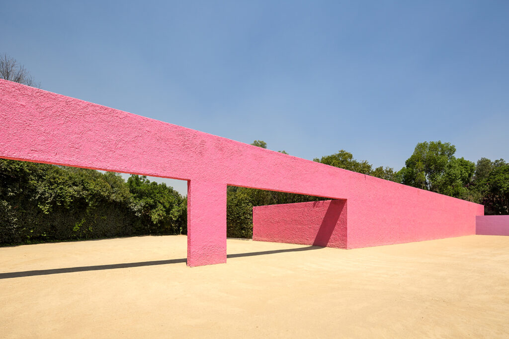 5. La Cuadra courtyard