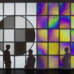 Obra de arte geométrico creada por Olafur Eliasson.