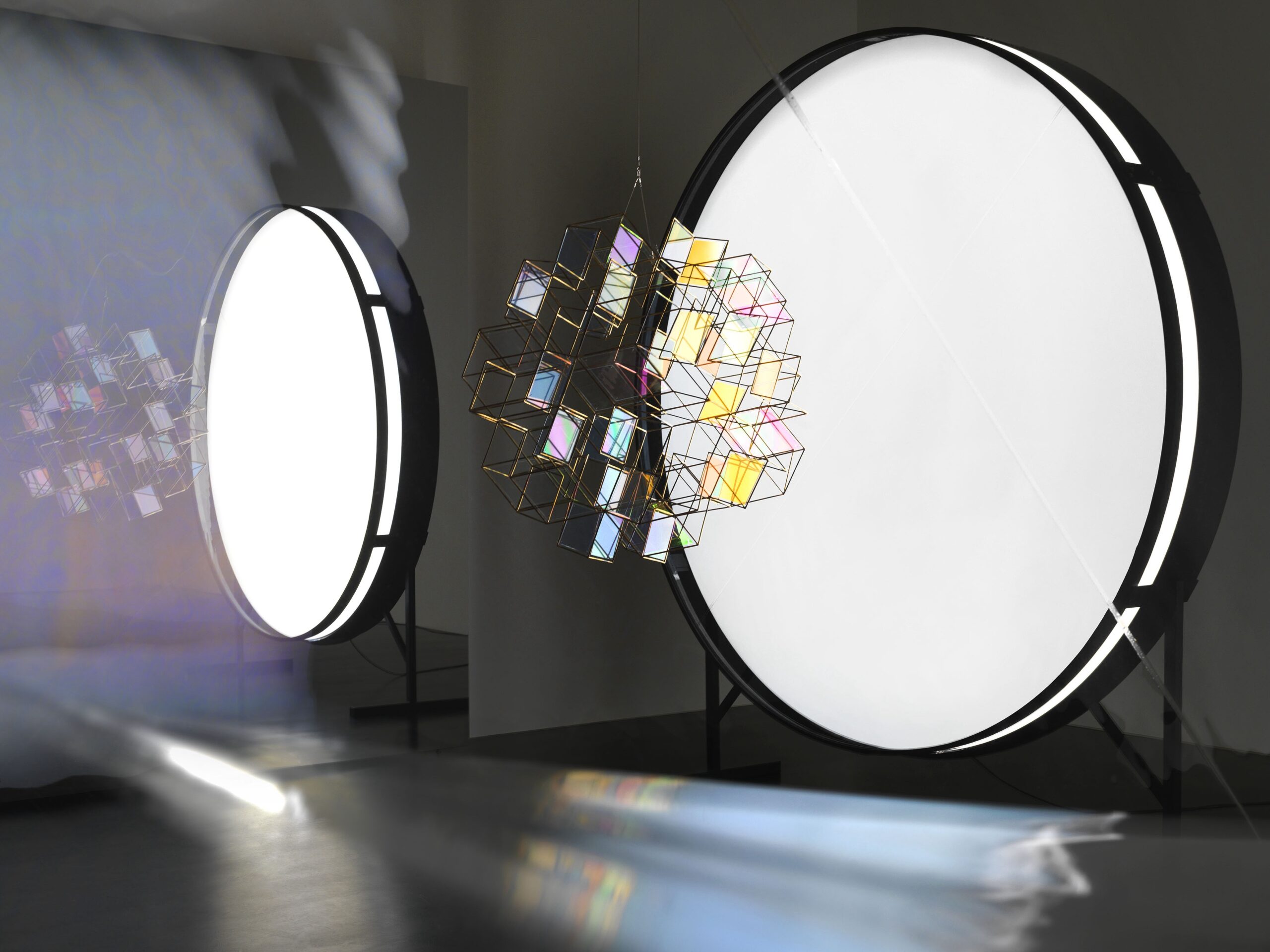 Obra de arte geométrico creada por Olafur Eliasson.