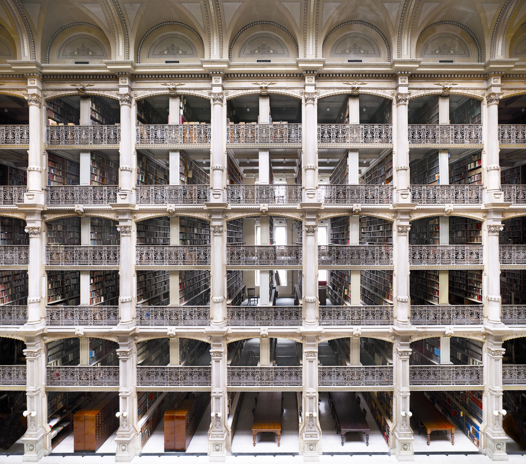 +CH-7671- Geroge Peabody Library Baltimore II 2010 24x30 300dpi